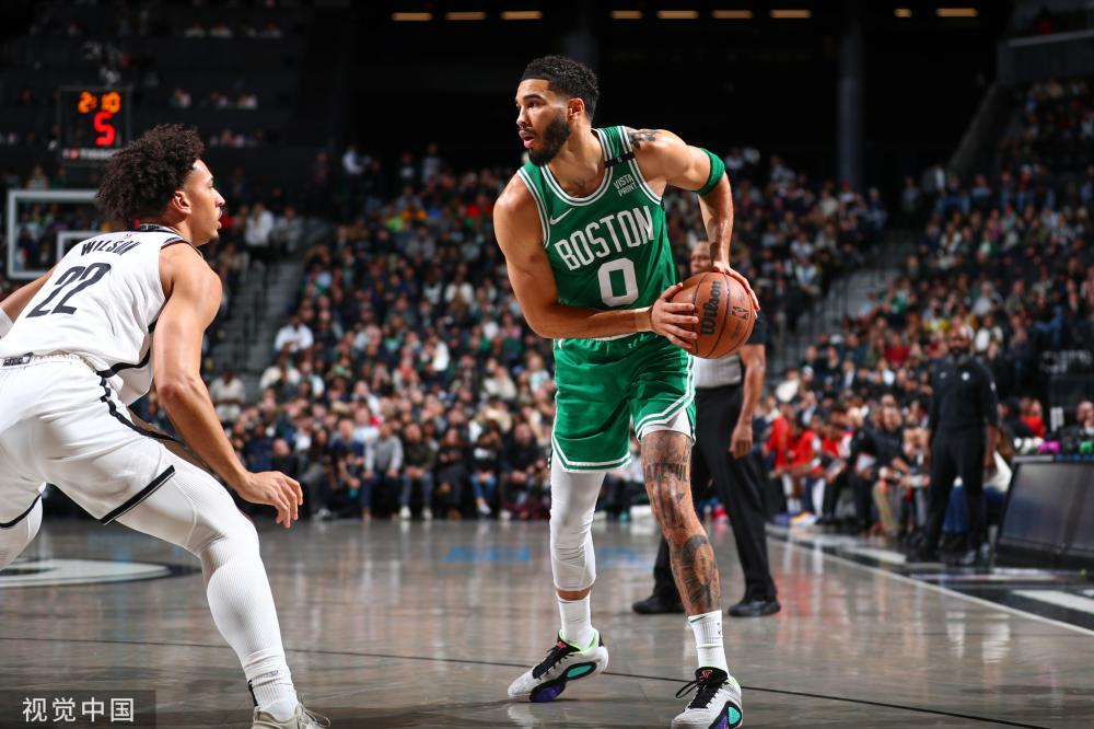 也展现了他 也展现了他